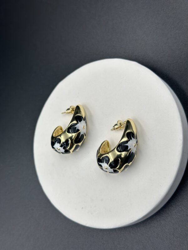 BOMBELİ ÇELİK KÜPE