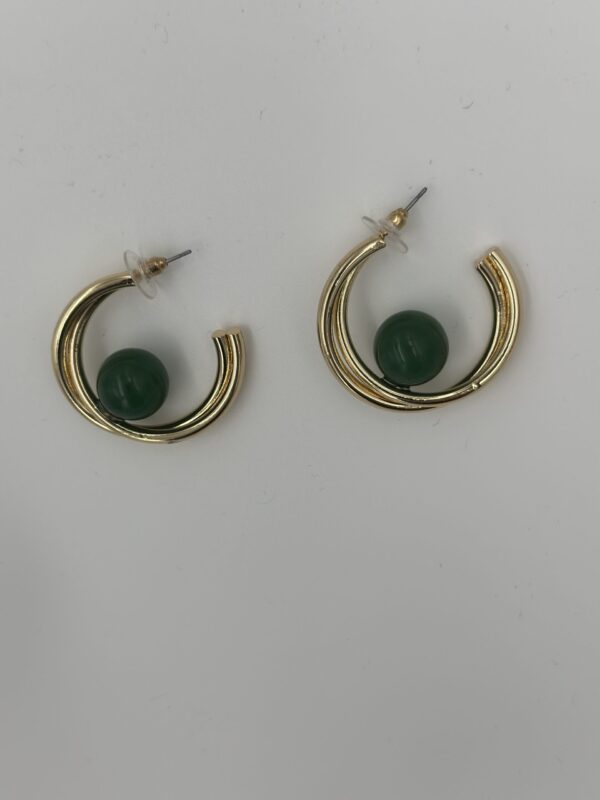 TAŞ DETAY ÇELİK HALKA KÜPE