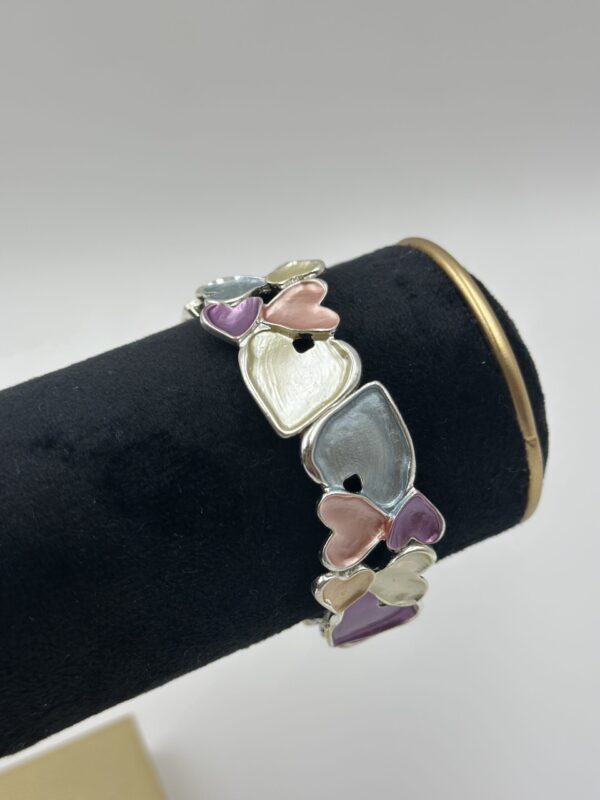 ÇOK RENKLİ KALP DETAYLI LASTİKLİ BİLEKLİK