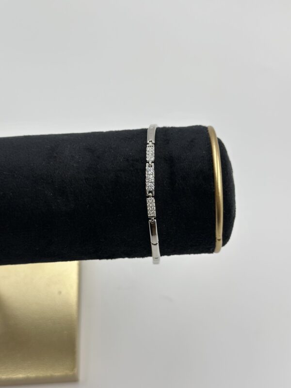 GÜMÜŞ PARILTILI KUYUMCU MODEL BİLEKLİK