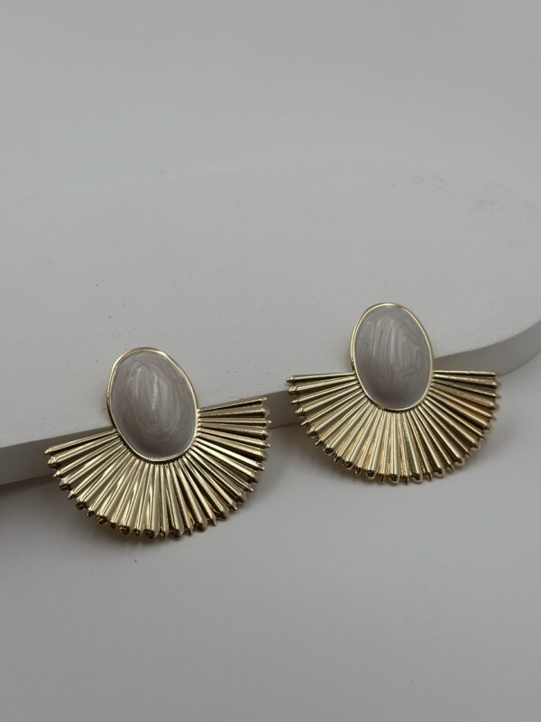 GEOMETRİK TAŞLI ÇELİK KÜPE