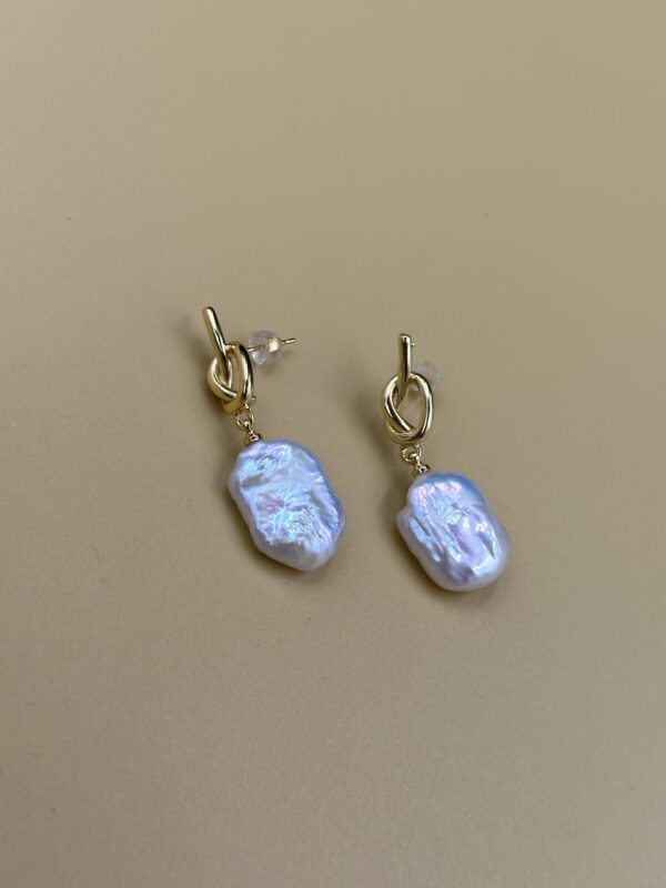 DÜĞÜMLÜ BAROK İNCİ KÜPE