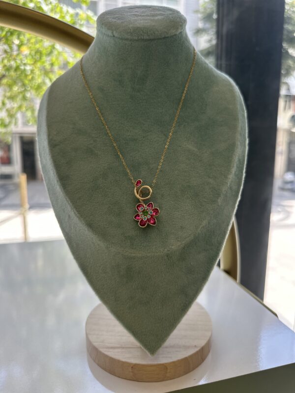 PEMBE ÇİÇEK TAŞLI ÇELİK KOLYE