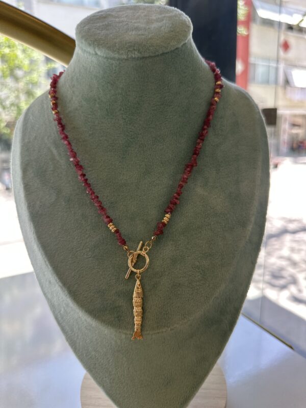 DOĞAL TAŞLI BALIK UÇLU ÇELİK KOLYE