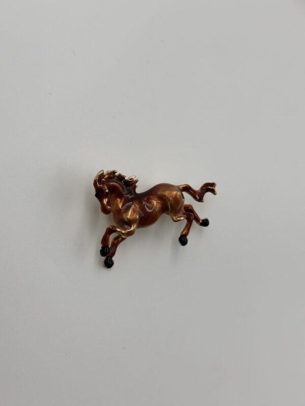 AT FİGÜRLÜ ŞIK BROŞ