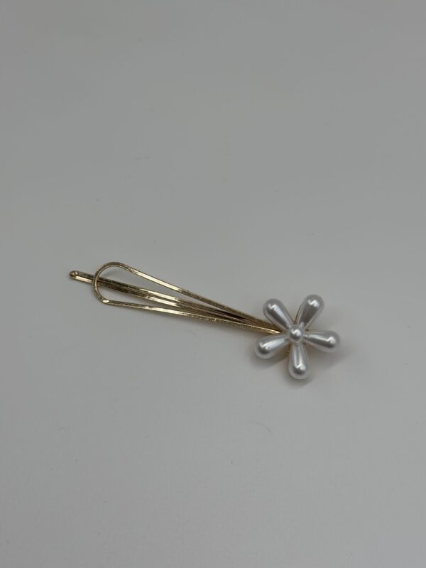 İNCİ ÇİÇEKLİ ZARİF SAÇ KLİPSİ