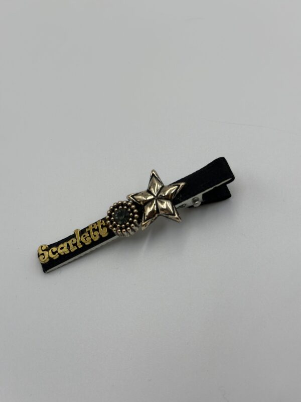 SİYAH YILDIZ EFEKTİ TOKA