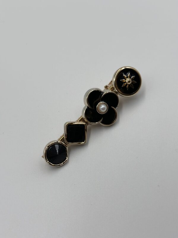 SİYAH ÇİÇEK&GEOMETRİK TAŞ DETAY TOKA