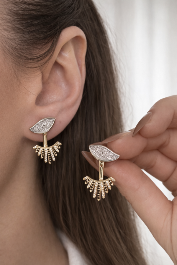 PARILTILI GÖZ ÇELİK KÜPE